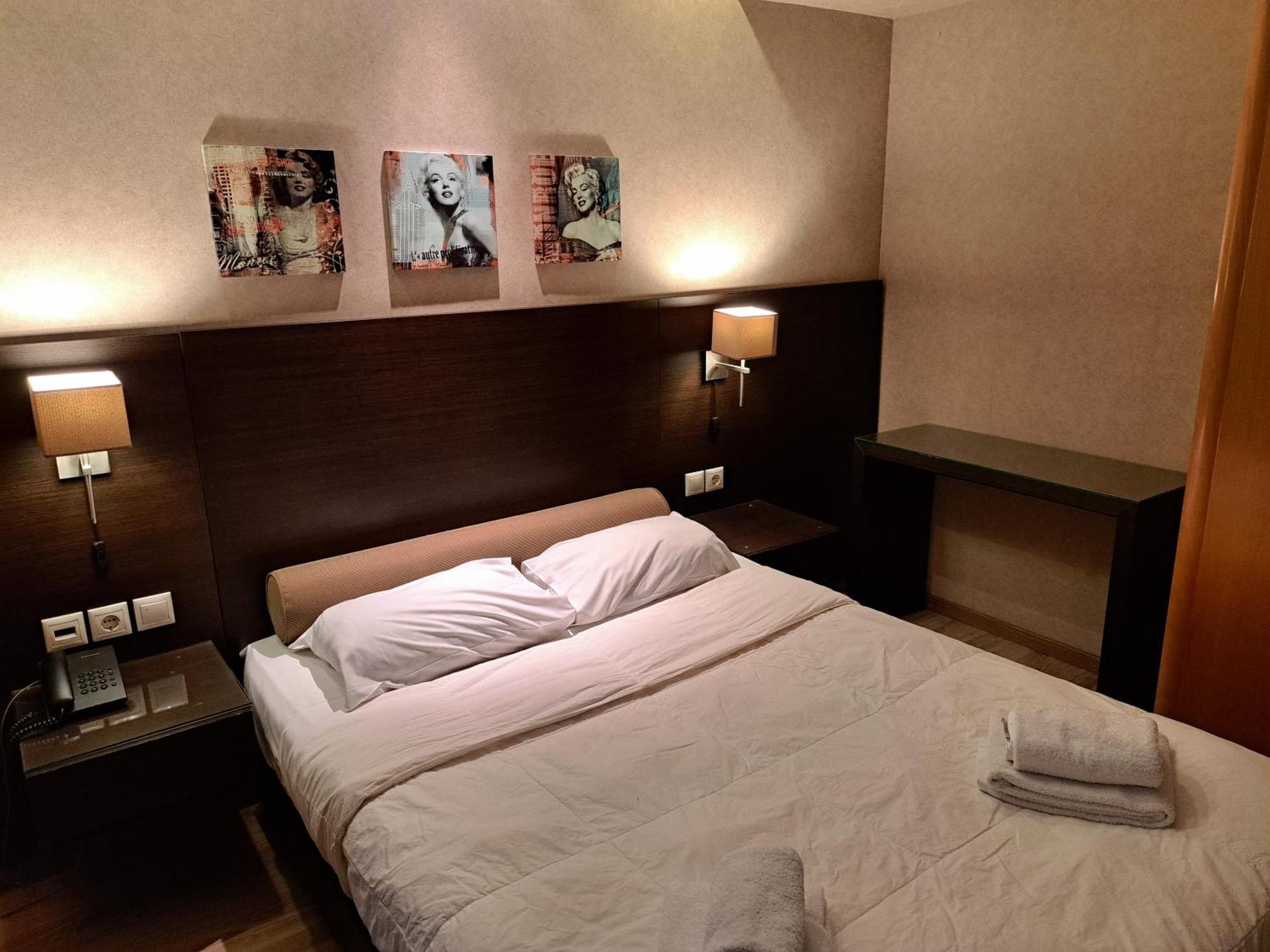 Nefeli Hotel Alimos Buitenkant foto