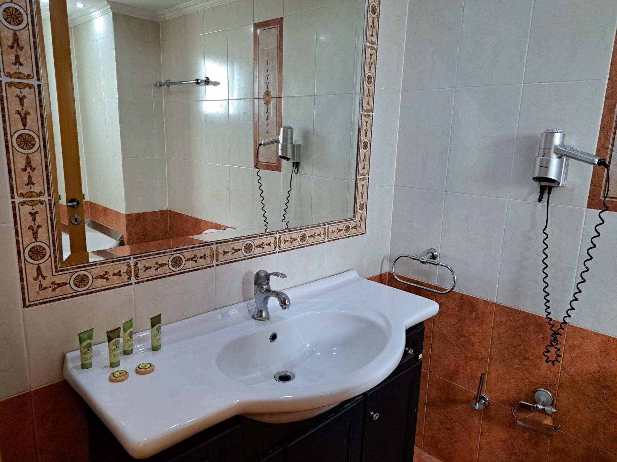 Nefeli Hotel Alimos Buitenkant foto