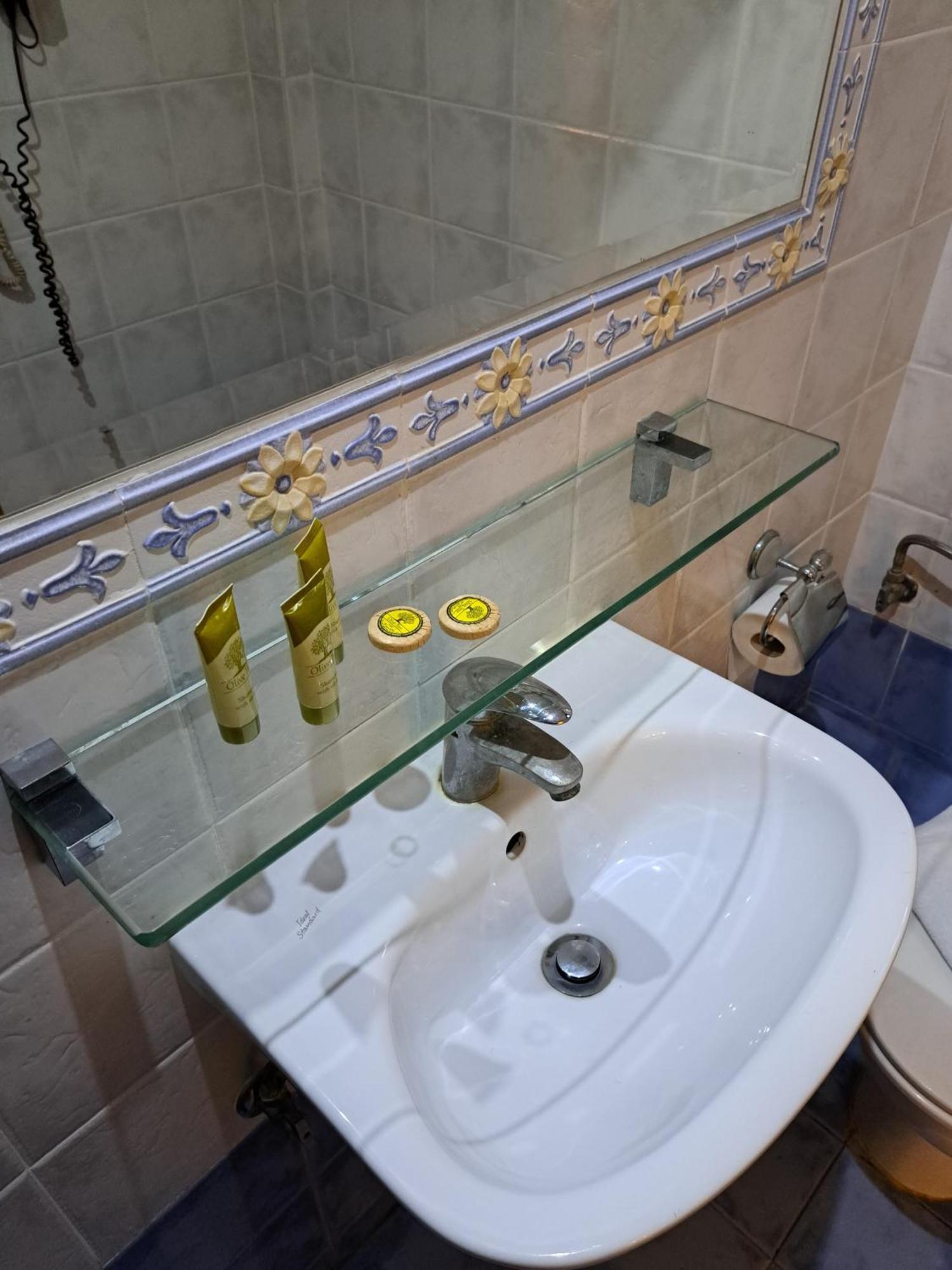 Nefeli Hotel Alimos Buitenkant foto