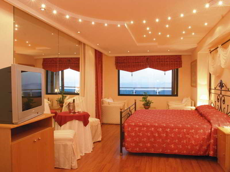 Nefeli Hotel Alimos Buitenkant foto