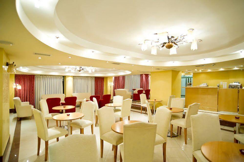 Nefeli Hotel Alimos Buitenkant foto